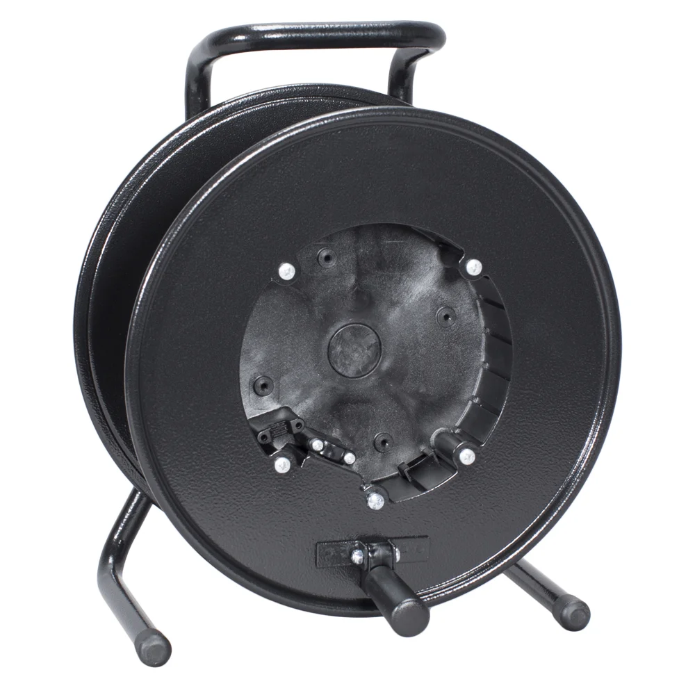 Kabeltrommel mittel aus Metall offen